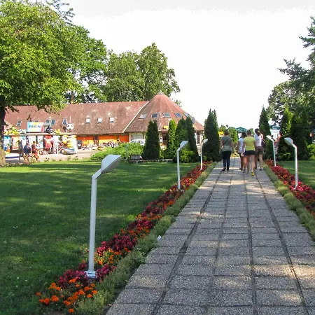 Balatontourist Fured-2 By Interhome Nyaraló